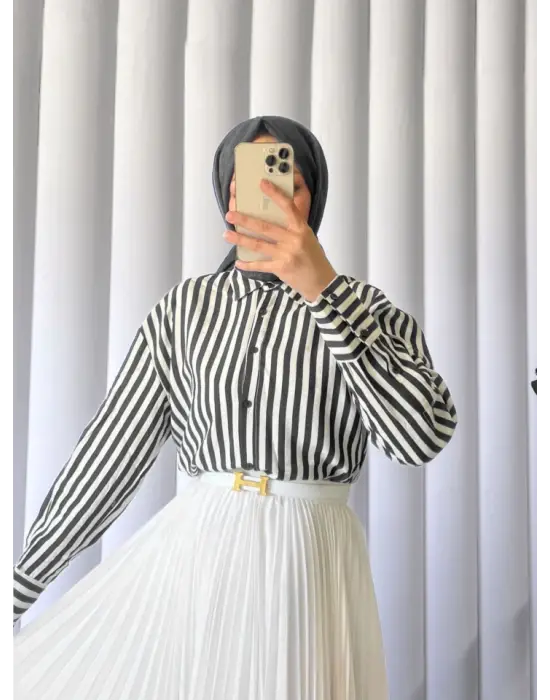Omarı Trendy Oversize Çizgili Düğmeli Siyah Gömlek