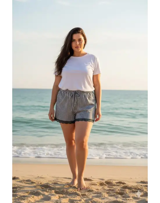 Çizgili Penye Kadın Ev Şortu Bacak Dantel Detaylı Ev Giyim Siyah