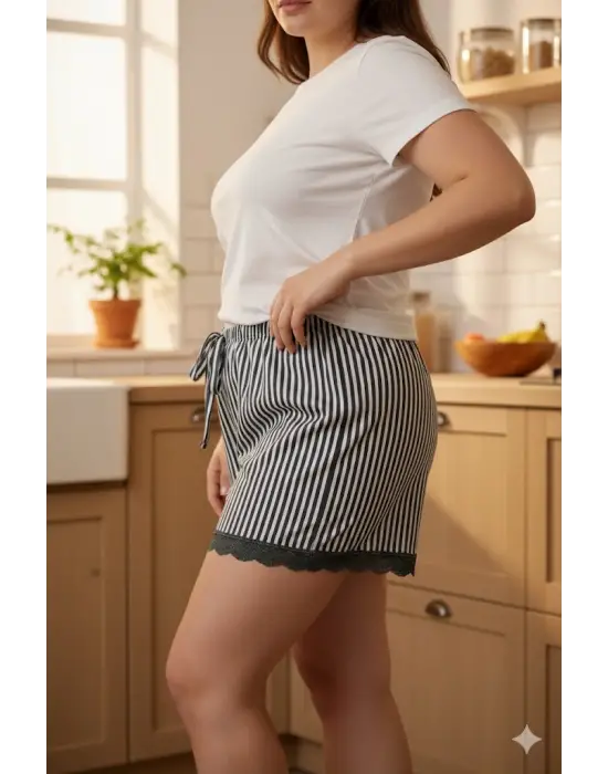 Çizgili Penye Kadın Ev Şortu Bacak Dantel Detaylı Ev Giyim Siyah