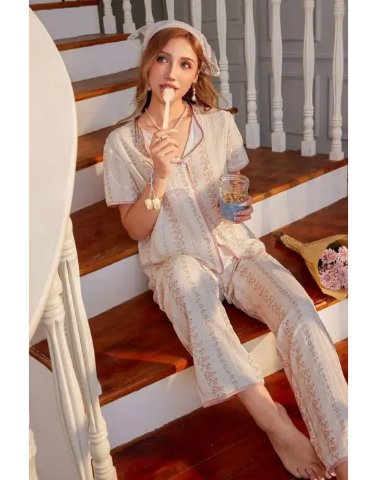 Çok Renkli Fransız Esintili Zarif Pijama Takımı 7325
