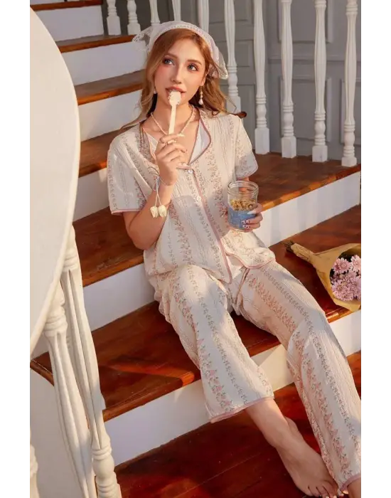 Omarı Zarif Çok Renkli Fransız Esintisi Pijama Takımı