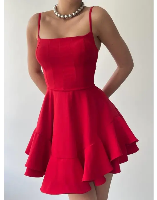 Omarı Şık Askılı Elbise Modeli