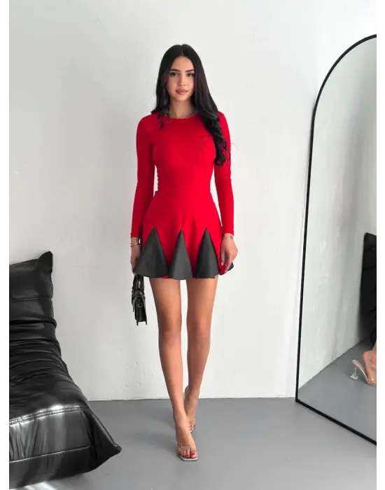 Omarı Kloş Kesim Mini Elbise - Modern Şıklık ve Rahatlık