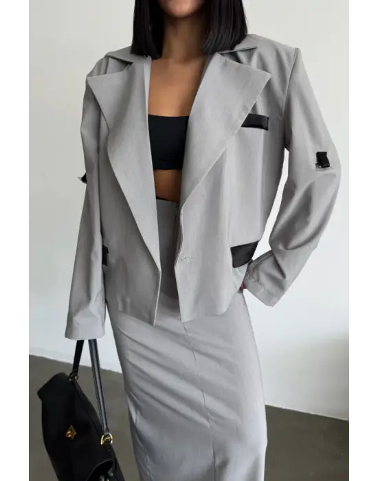 Omarı Kadın Gri Crop Ceket ve Etek Takımı