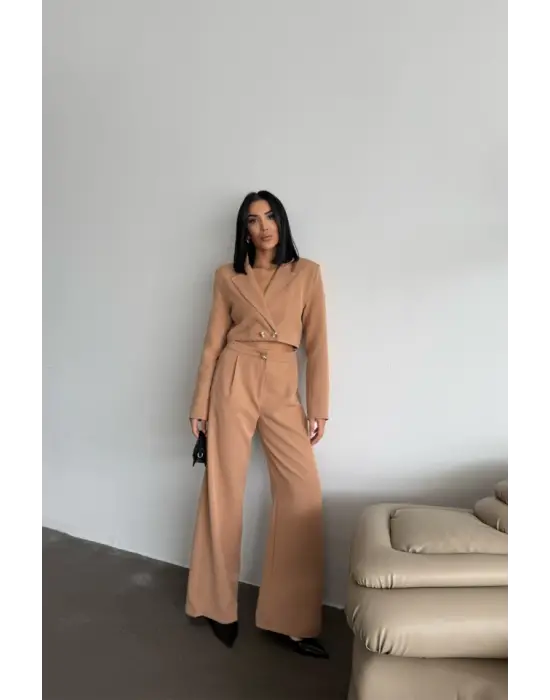 Omarı Gold Düğme Detaylı Kahverengi Takım