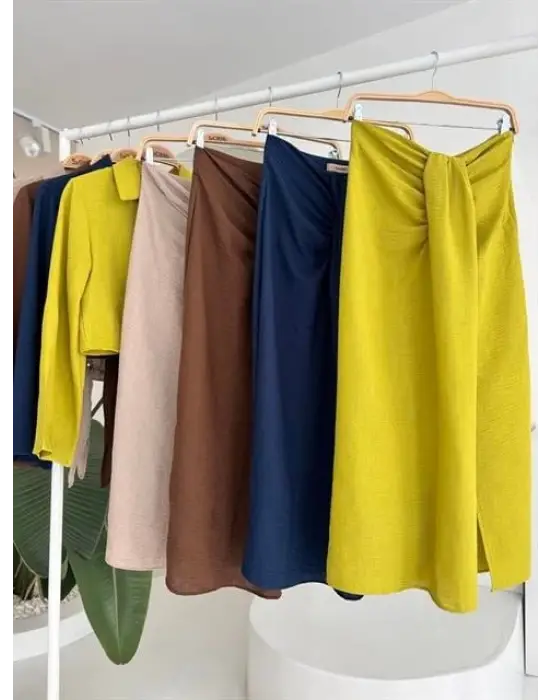 Omarı Büyüleyici Crop Gömlek ve Eteği Takımı