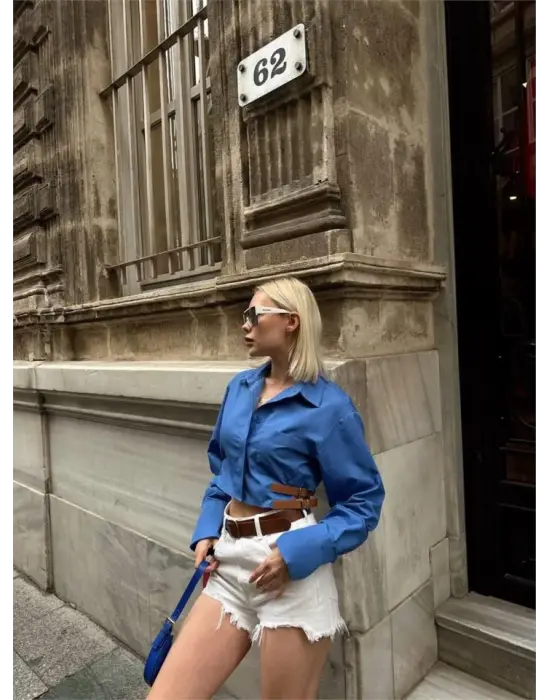Omarı Mavi Crop Gömlek Yan Çift Kemer Detaylı Moda Parçası