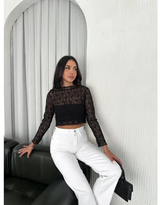 Omarı Siyah Dantel Uzun Kol Bluzu