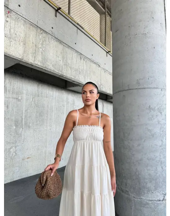 Omarı Şıklığıyla göz kamaştıran dantelli elbise