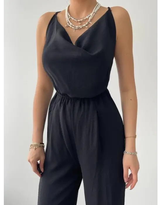 Zarif Sırt Dekolteli Siyah Tulum