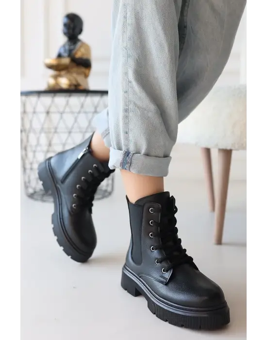 Modern Bağcıklı Bot