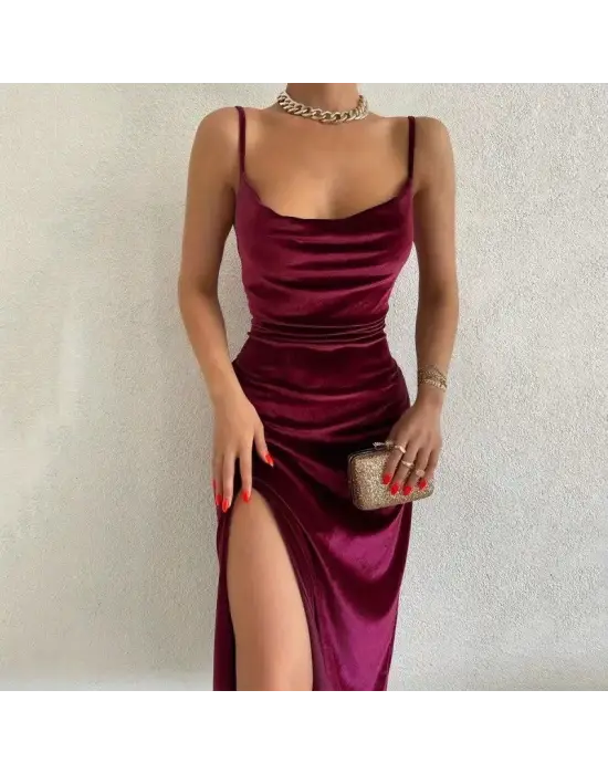 Omarı Derin Yırtmaçlı Kadife Midi Elbise