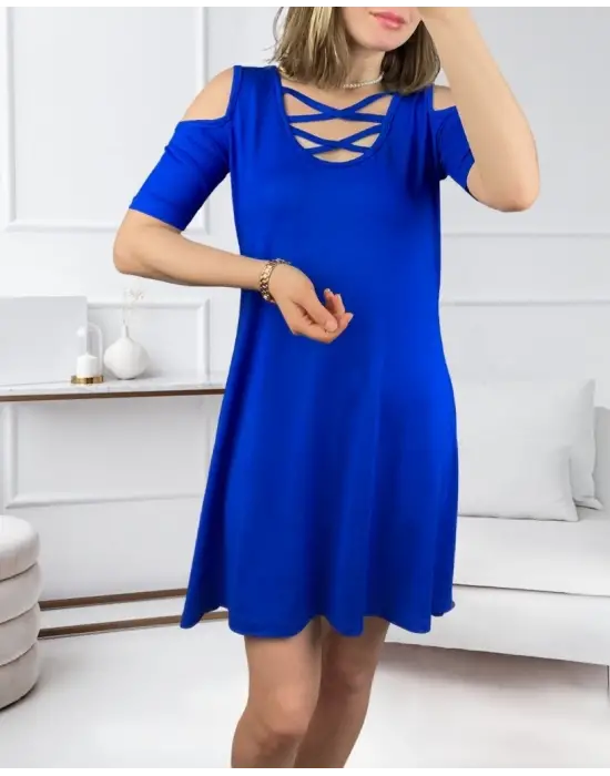 Dekolteli Bağcık Detay Viskon Kumaş Elbise