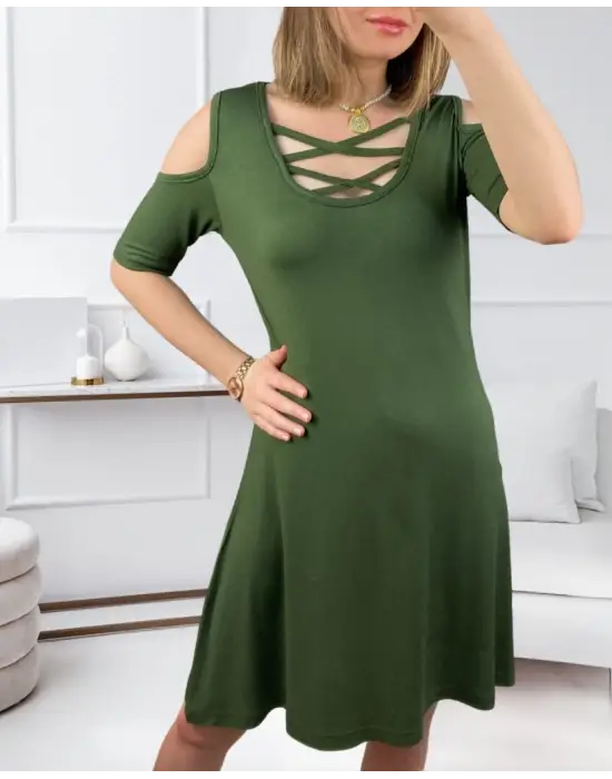 Omarı Eşsiz Dekolteli Viskon Elbise