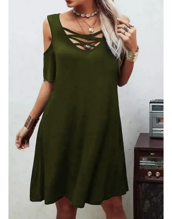 Dekolteli Bağcık Detay Viskon Kumaş Elbise