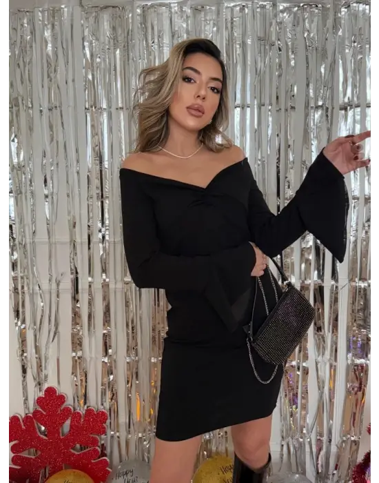 Omarı Derin Dekolte Detaylı Uzun Kollu Kısa Elbise