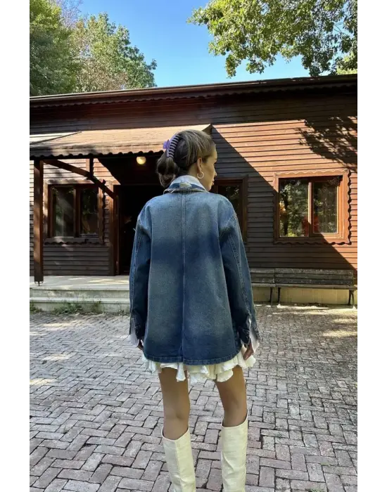 Omarı Retro Tarzda Mavi Kot Ceket