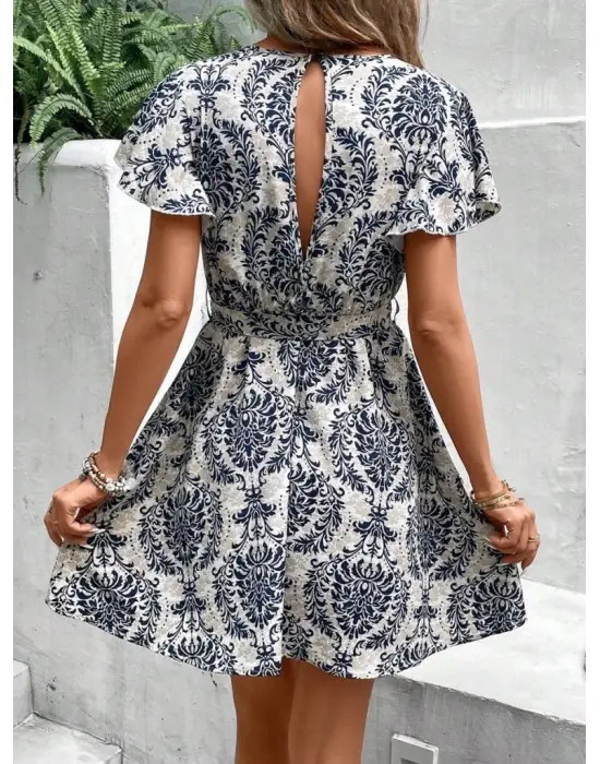 Omarı Zarif Desenli V Yakalı Elbise