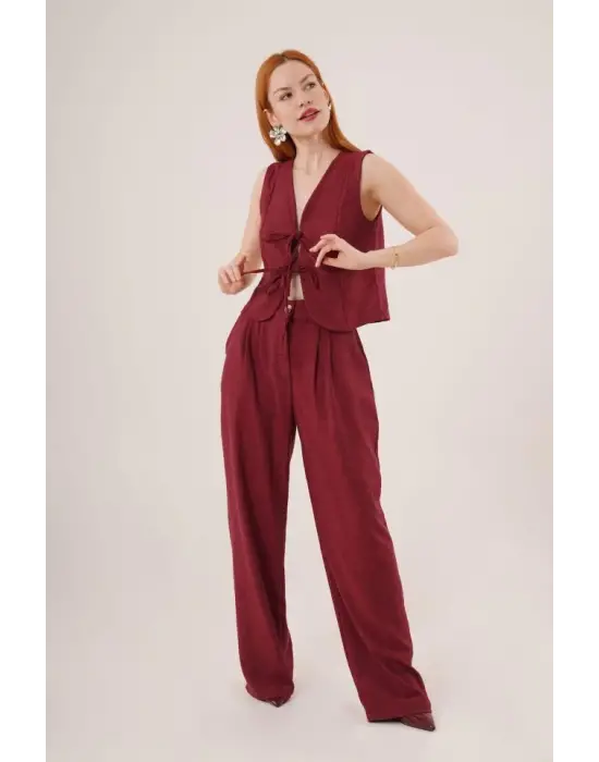 Omarı Detaylarıyla Öne Çıkan Bordo İkili Takım