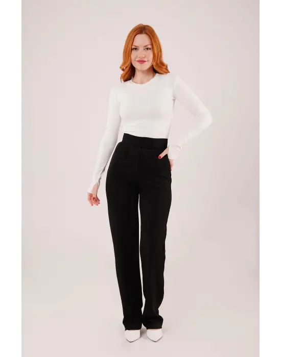 Omarı Siyah Pantolon Cırt Kapama Detayı İle Şıklığınızı Tamamlayın