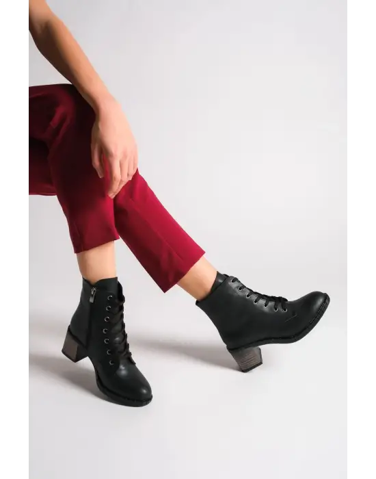 Rahat Tabanlı Bayan Bot