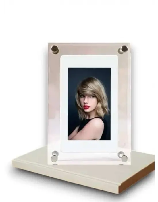 Dijital Fotoğraf Çerçevesi