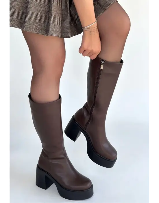 Disan Kahverengi Cilt Topuklu Çizme