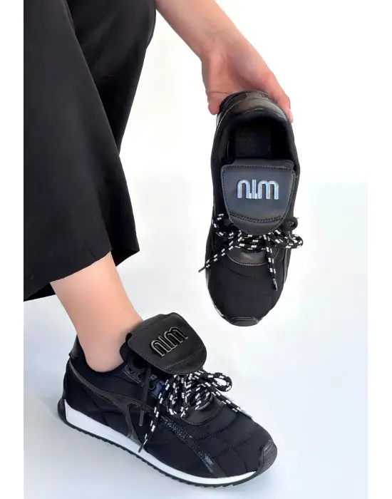 Dissa Siyah Cilt Bağcıklı Paraşüt Detaylı Spor Ayakkabı