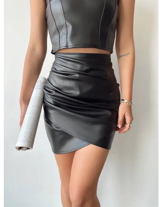 Drapeli deri etek siyah w26771