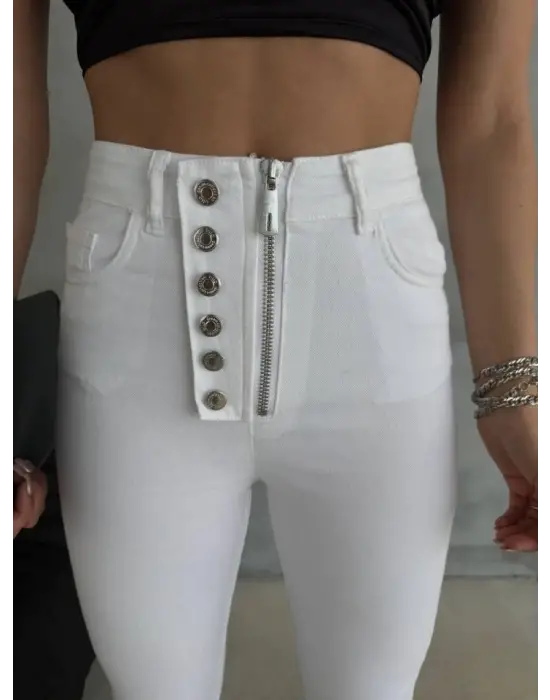 Beyaz Düğme Fermuarlı Kot Pantolon