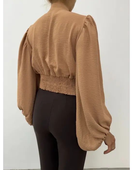 Omarı Hafif Kumaşlı Vizon Crop Bluz