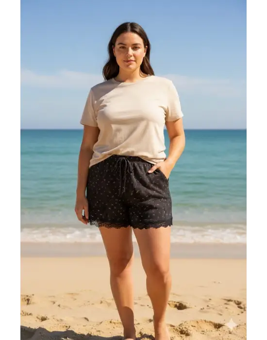 Düz Renk Mini Çiçek Desenli Penye Kadın Ev Şortu Bacak Dantel Detaylı Ev Giyim Siyah