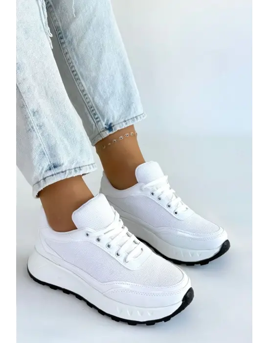 Edva Beyaz Cilt Bağcıklı Spor Ayakkabı