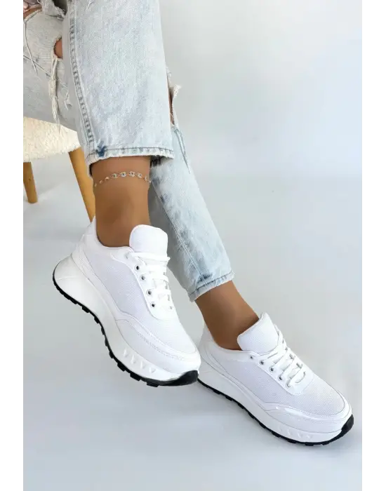 Edva Beyaz Cilt Bağcıklı Spor Ayakkabı