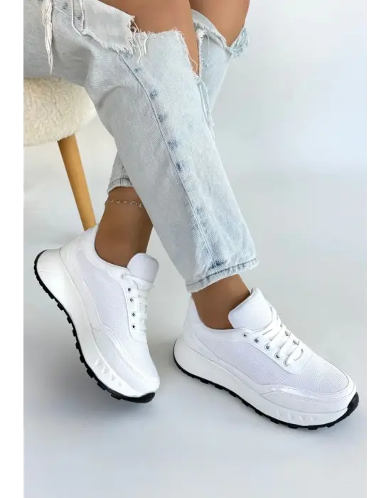 Edva Beyaz Cilt Bağcıklı Spor Ayakkabı