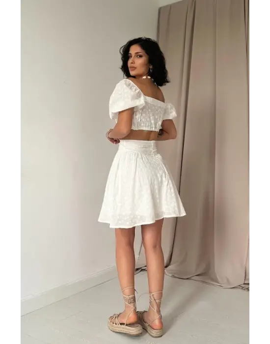 Omarı Şık Ekru Brode Crop ve Mini Etek Takımı
