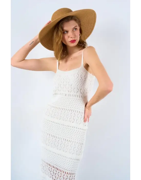 Omarı Şık Ekru Ajurlu Elbise