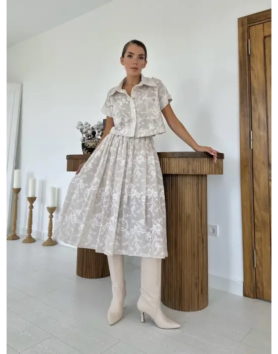 Omarı Elegant Bej Takım Modası