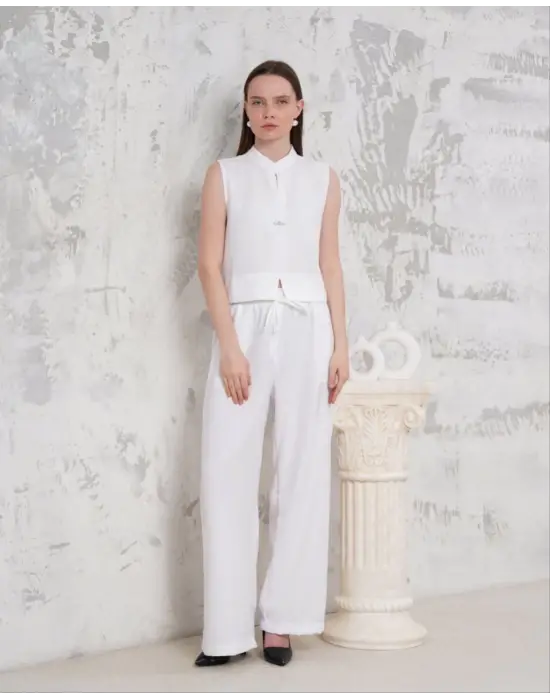 Omarı Etkileyici Broşlu Yelek Pantolon Takım