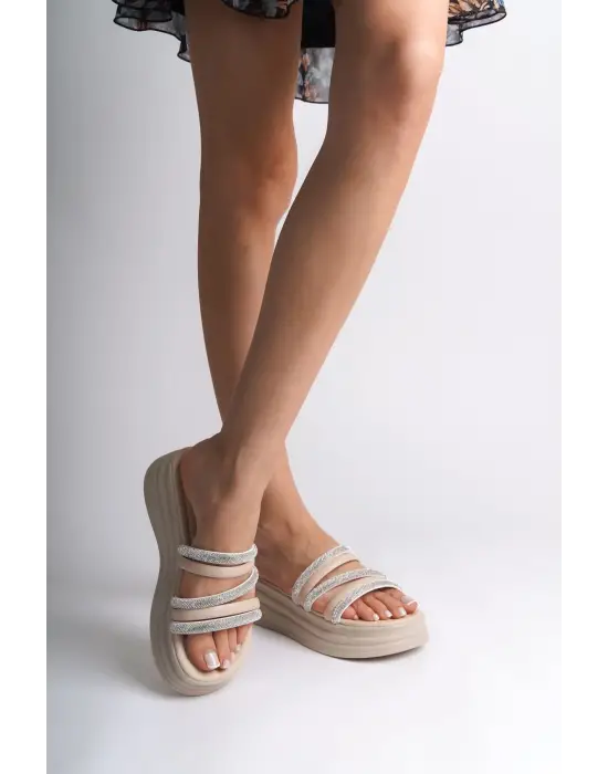 ELISE Düz Topuklu Şeritli Taşlı Kalın ve Rahat tabanlı ayakkabı Tabaan Bayan Terlik  CKısa Topuk - Krem