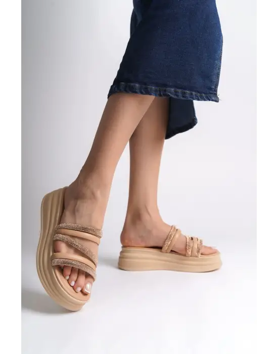 ELISE Düz Topuklu Şeritli Taşlı Kalın ve Rahat tabanlı ayakkabı Tabaan Bayan Terlik  CTT - Ten