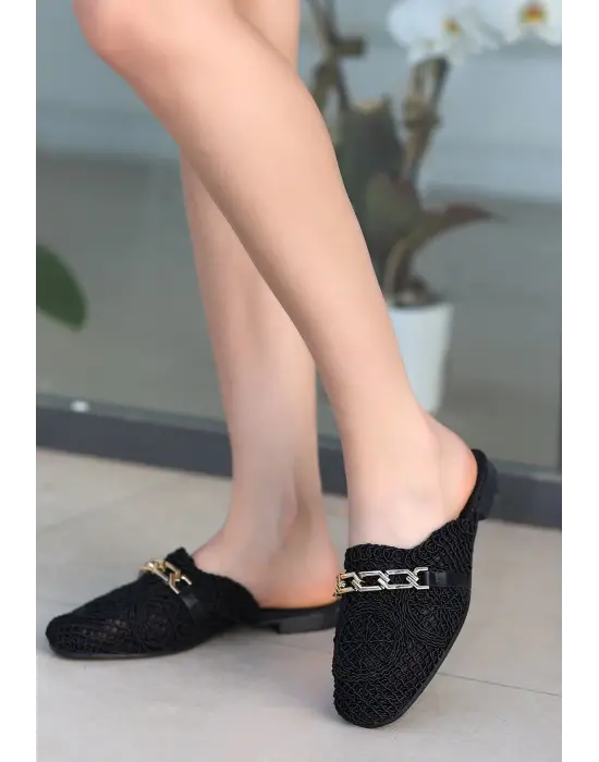 Omarı Rahatlığın Şıklığı: Siyah Örgülü Terlik