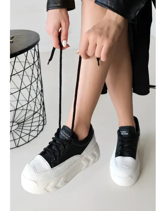 Emwa Siyah Cilt Bağcıklı Spor Ayakkabı