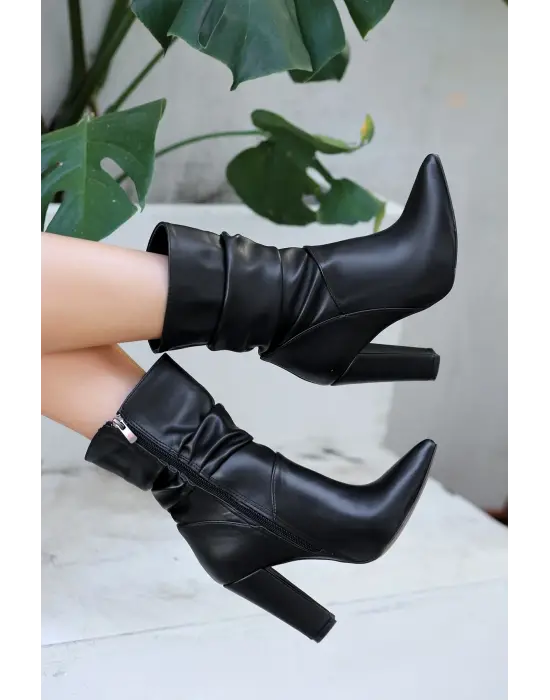 Erita Siyah Cilt Topuklu Çizme