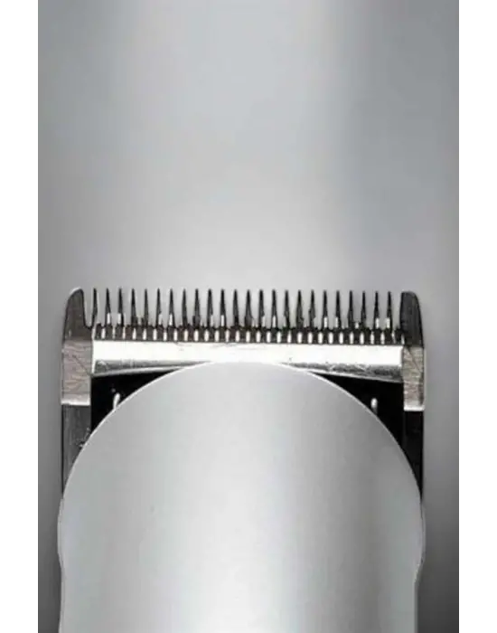 Erkeklere Özel Şarjlı Saç Ve Sakal Kesme Tıraş Makinesi Seti