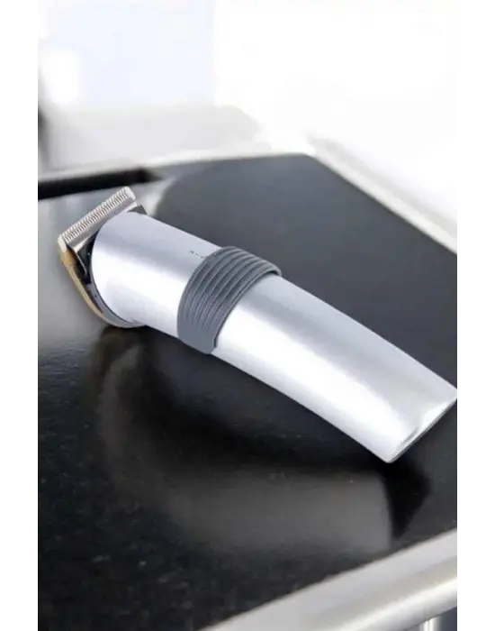 Erkeklere Özel Şarjlı Saç Ve Sakal Kesme Tıraş Makinesi Seti