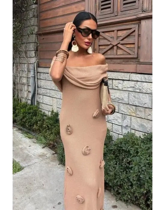 Eteği Gül Detay Madonna Yaka Elbise 2863