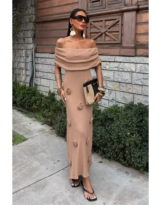 Eteği Gül Detay Madonna Yaka Elbise 2863