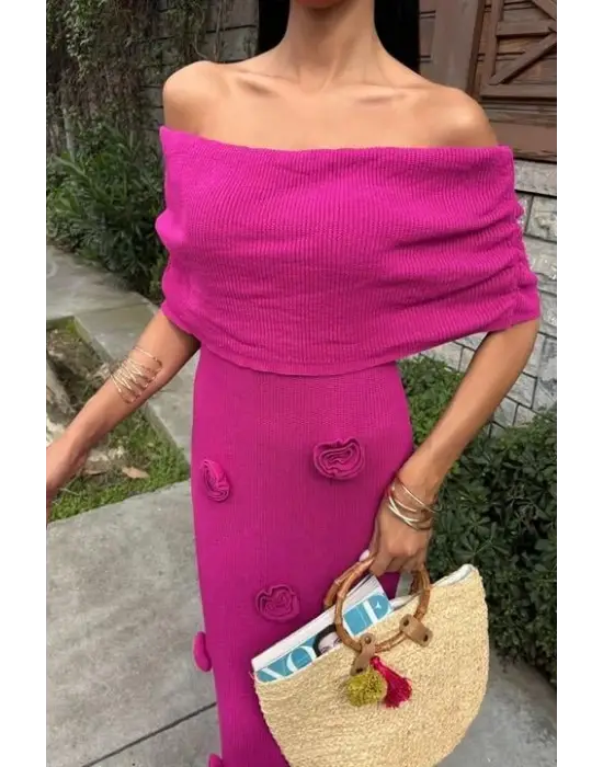 Omarı Gül Detaylı Madonna Yaka Elbise