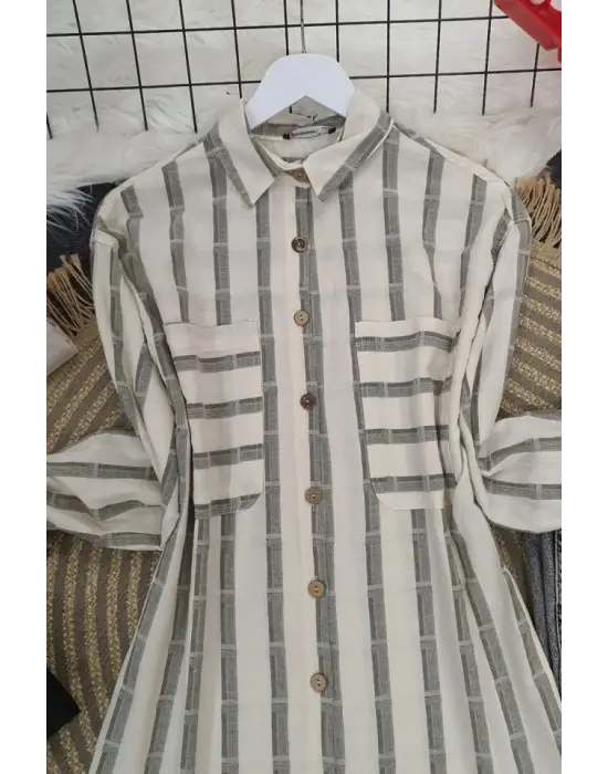 Zarif Püsküllü Gömlek